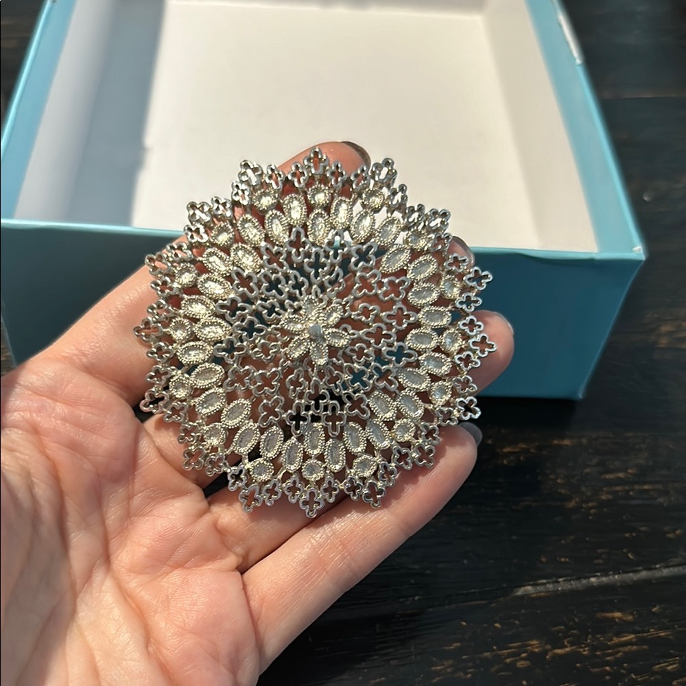 Elegant Silver Brooch Vintage